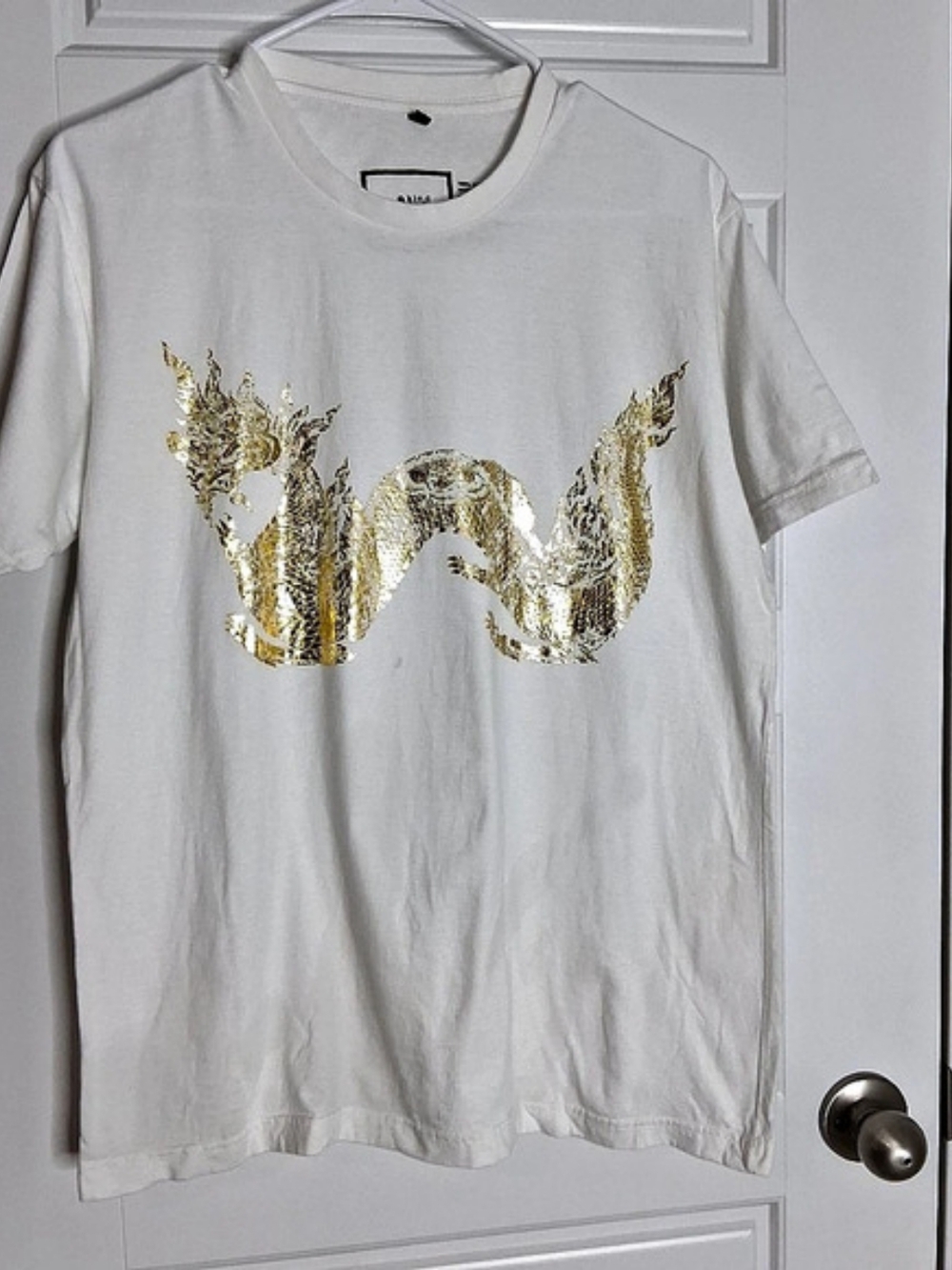 A Kind of Guise Gold Dragon Graphic Tee in White Size Large Like New 100% Cotton